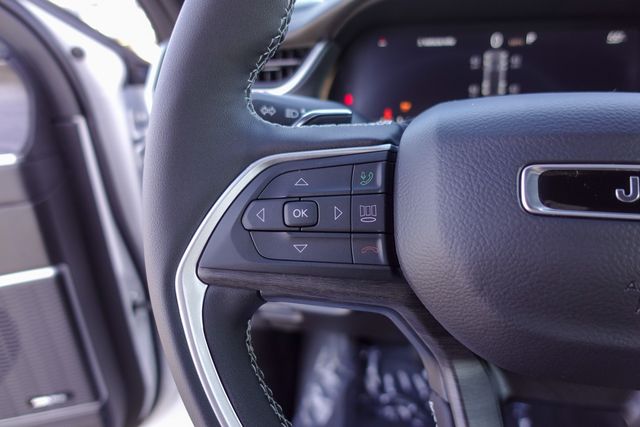 new 2025 Jeep Grand Cherokee car, priced at $53,135