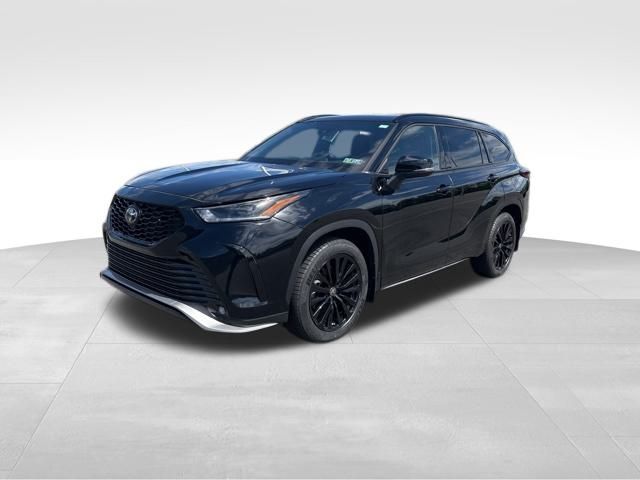 used 2024 Toyota Highlander car, priced at $44,699