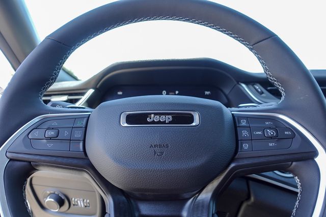 new 2025 Jeep Grand Cherokee L car, priced at $43,712