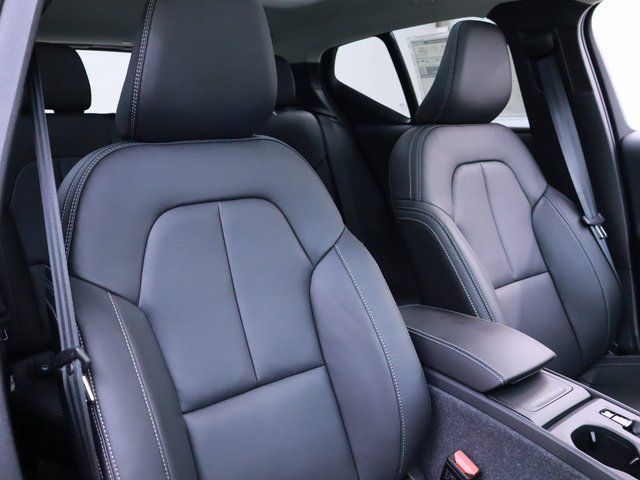 new 2025 Volvo XC40 car, priced at $41,459