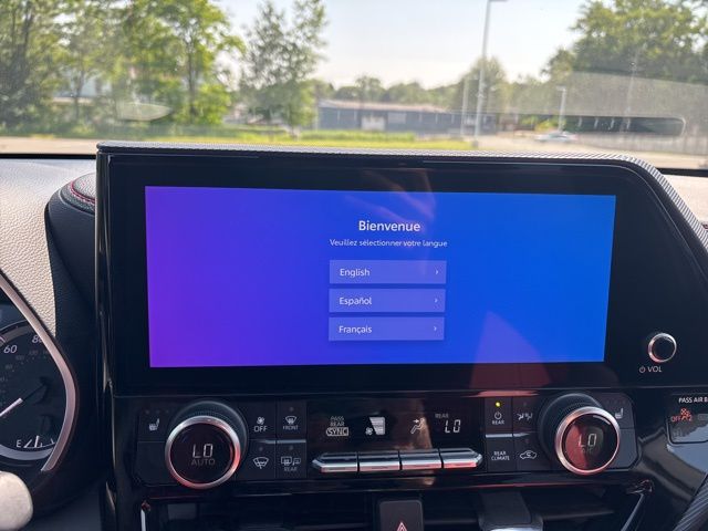 used 2023 Toyota Highlander car, priced at $42,499