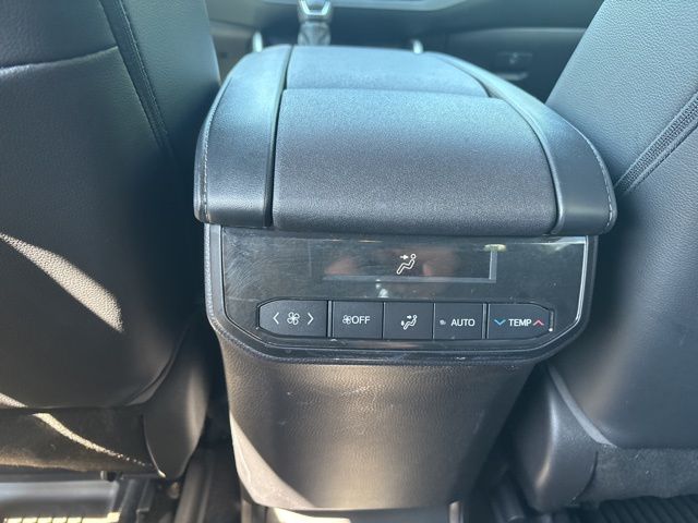 used 2022 Toyota Highlander car, priced at $39,599