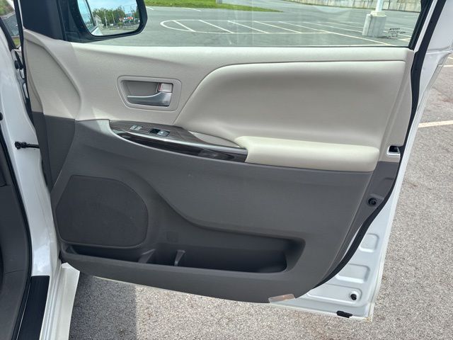 used 2016 Toyota Sienna car, priced at $21,995