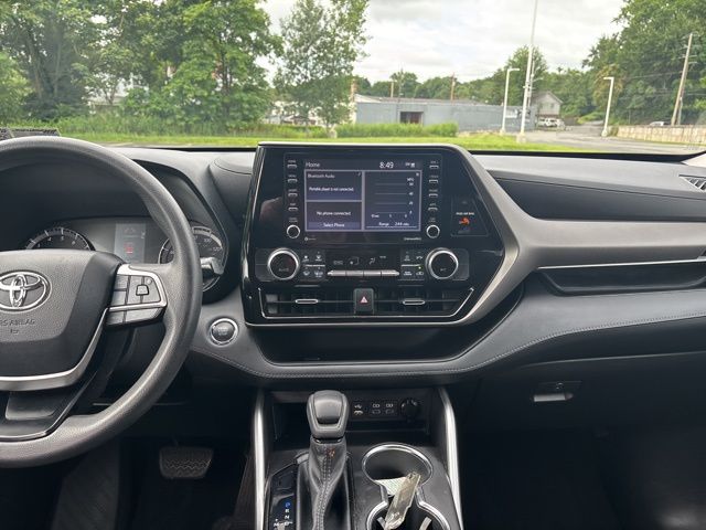 used 2022 Toyota Highlander car, priced at $29,999