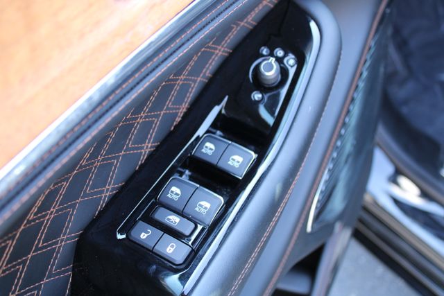 used 2022 Jeep Grand Cherokee car, priced at $40,689