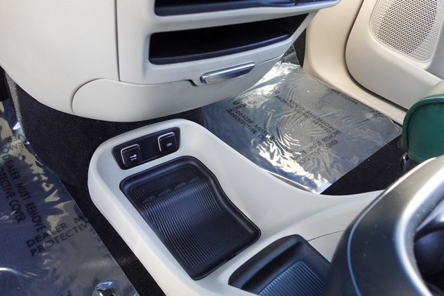 used 2018 Chrysler Pacifica car, priced at $15,990