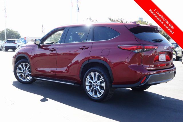 used 2022 Toyota Highlander car, priced at $34,655