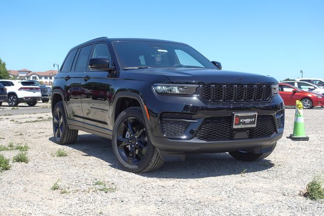 new 2025 Jeep Grand Cherokee car, priced at $40,350