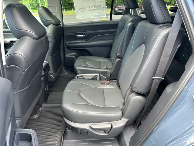 new 2025 Toyota Grand Highlander car, priced at $50,027