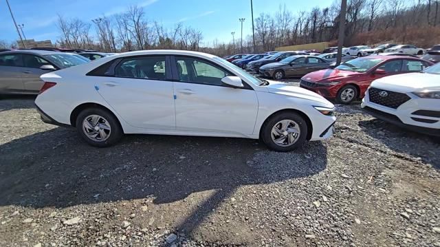 new 2025 Hyundai Elantra car, priced at $23,886