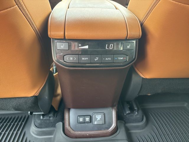 used 2020 Toyota Highlander Hybrid car, priced at $35,488