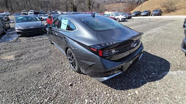 new 2025 Hyundai Sonata car, priced at $29,878