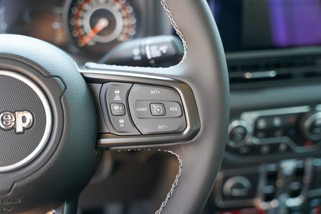 new 2025 Jeep Gladiator car, priced at $54,875