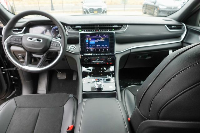 new 2025 Jeep Grand Cherokee L car, priced at $40,870