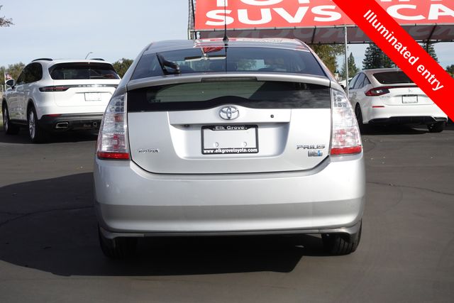 used 2007 Toyota Prius car, priced at $7,000