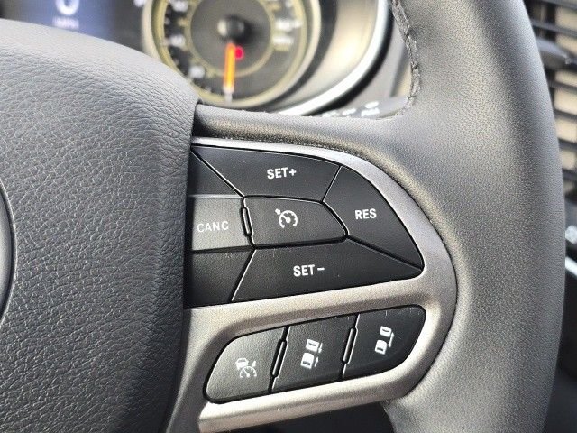 used 2022 Jeep Cherokee car, priced at $23,987