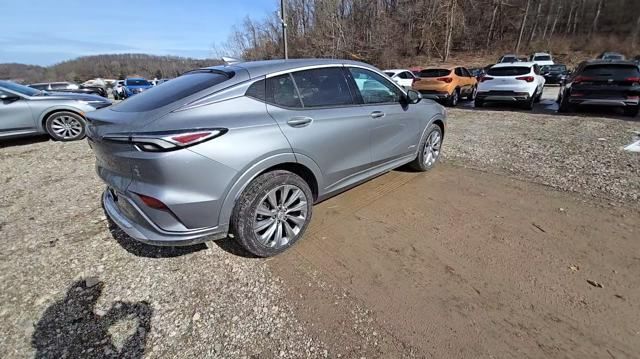 new 2025 Buick Envista car, priced at $30,635