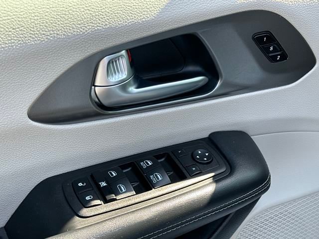 used 2023 Chrysler Pacifica car, priced at $25,247