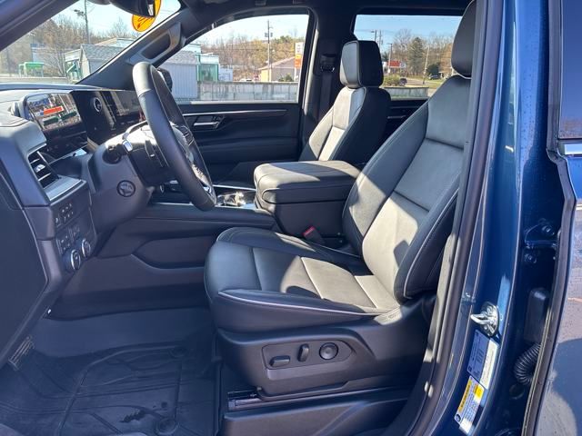 used 2025 Chevrolet Suburban car, priced at $72,299