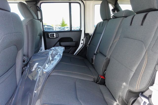 new 2025 Jeep Wrangler car, priced at $54,574
