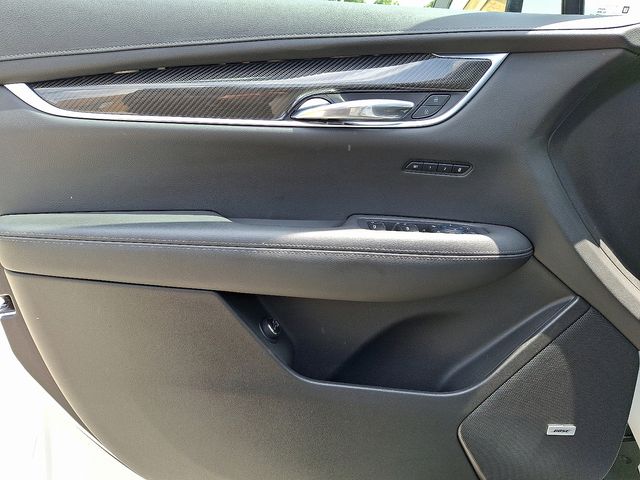used 2022 Cadillac XT6 car, priced at $40,783