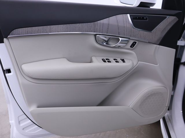 new 2025 Volvo XC90 car, priced at $63,377
