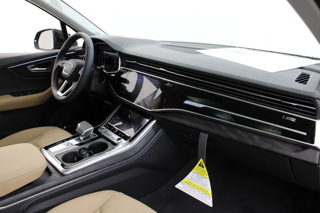 new 2025 Audi Q7 car, priced at $70,850