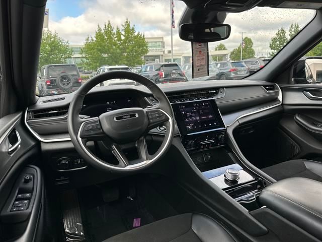 used 2023 Jeep Grand Cherokee car, priced at $32,449