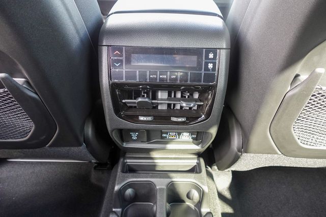 new 2025 Jeep Grand Cherokee L car, priced at $40,870