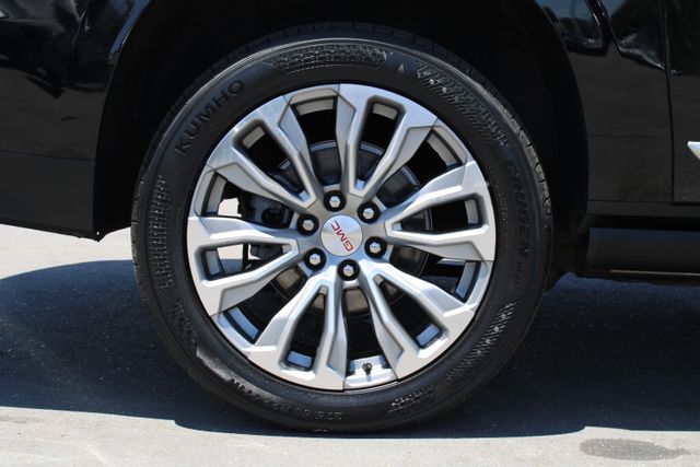 used 2021 GMC Yukon XL car, priced at $54,777