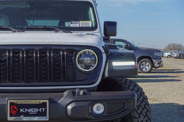 new 2025 Jeep Wrangler car, priced at $46,885