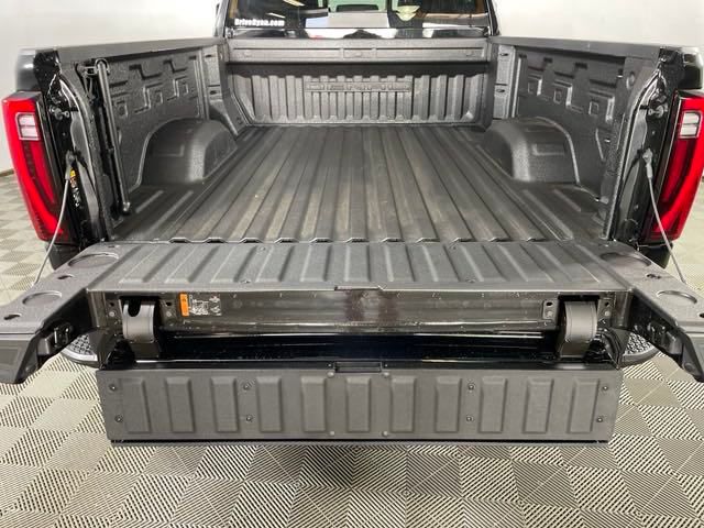 new 2024 GMC Sierra 2500HD car, priced at $80,000