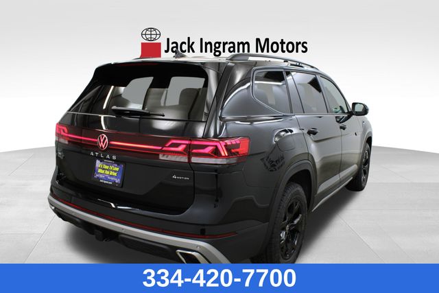 new 2025 Volkswagen Atlas car, priced at $47,611