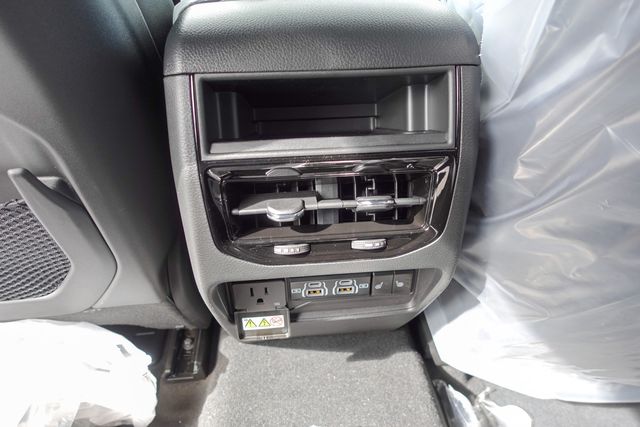 new 2025 Jeep Grand Cherokee car, priced at $55,930