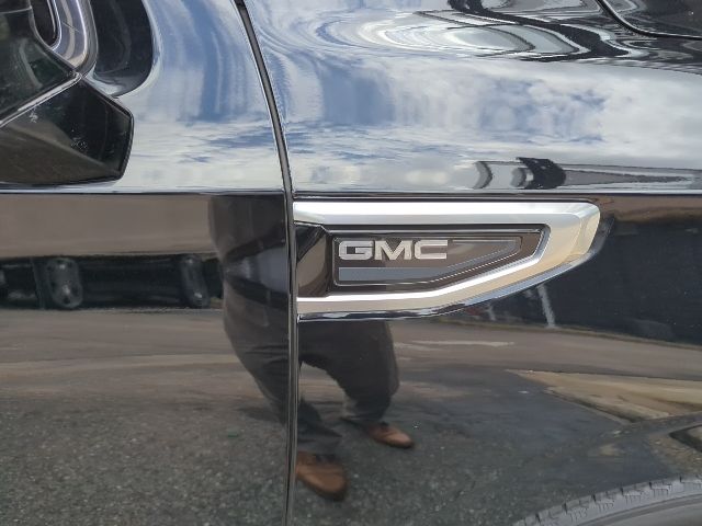 used 2021 GMC Yukon car, priced at $43,997