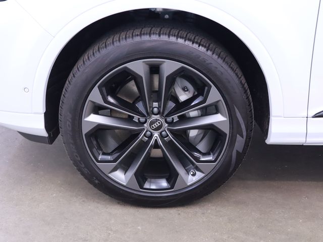 new 2025 Audi Q7 car, priced at $72,250