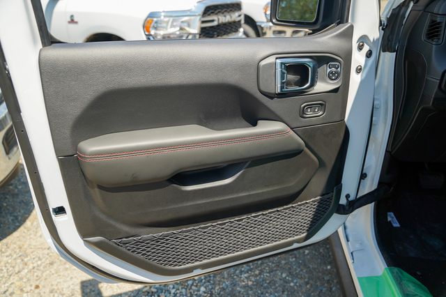 new 2025 Jeep Gladiator car, priced at $54,875