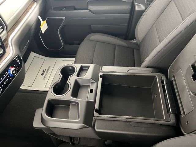 new 2024 GMC Sierra 1500 car, priced at $47,500