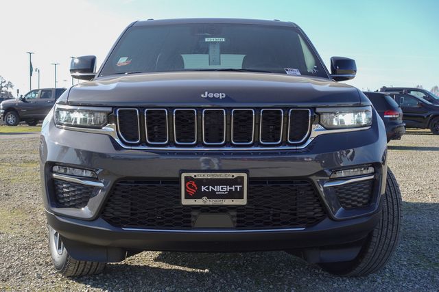 new 2025 Jeep Grand Cherokee car, priced at $42,795