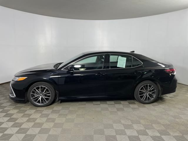 used 2022 Toyota Camry Hybrid car, priced at $25,000