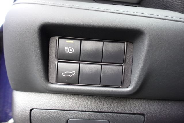 used 2023 Toyota Highlander Hybrid car, priced at $39,000