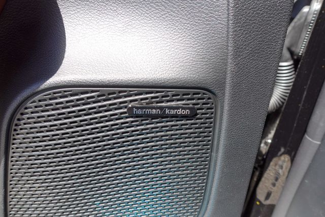 new 2025 Chrysler Pacifica Hybrid car, priced at $47,041