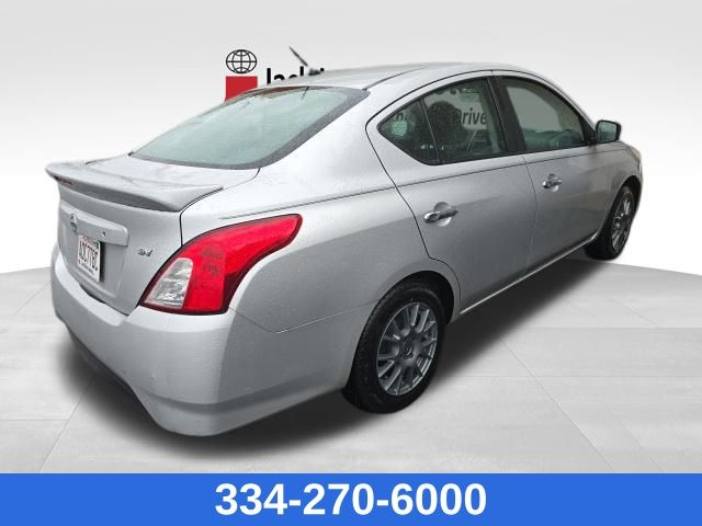 used 2019 Nissan Versa car