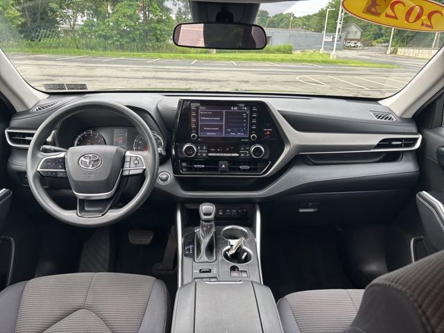 used 2022 Toyota Highlander car, priced at $29,999