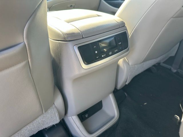 used 2015 Toyota Highlander car, priced at $21,960
