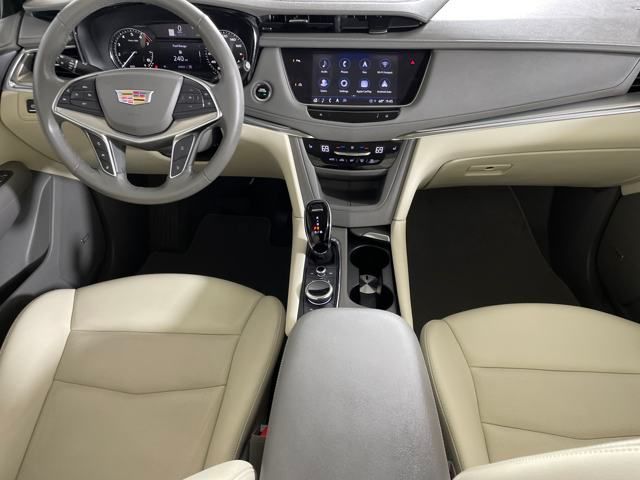 used 2023 Cadillac XT5 car, priced at $32,000
