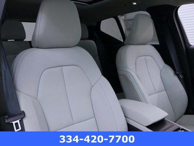 new 2025 Volvo XC40 car, priced at $45,632