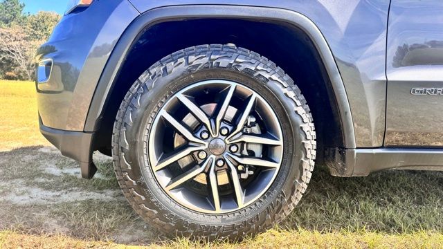 used 2020 Jeep Grand Cherokee car, priced at $16,211