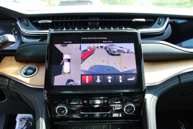 used 2022 Jeep Grand Cherokee car, priced at $40,689