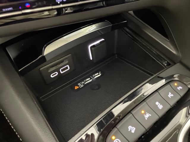 used 2023 Buick Envision car, priced at $33,500